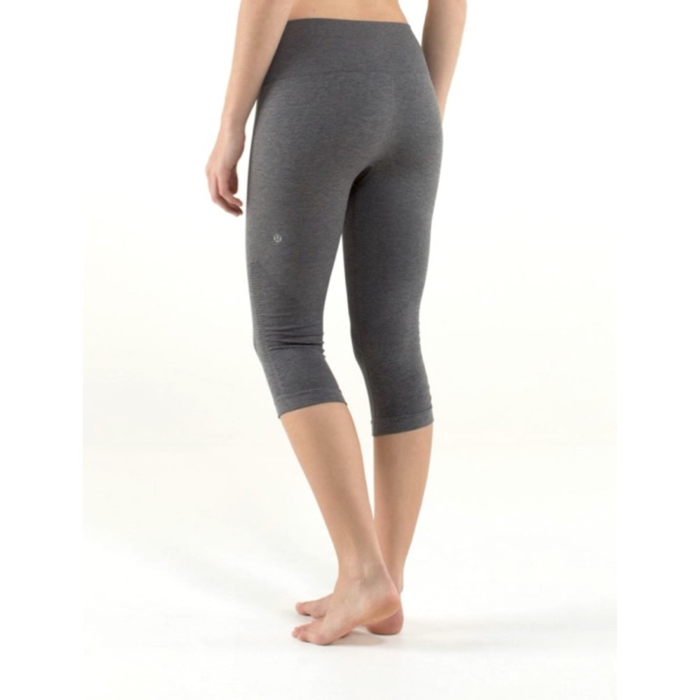 Lululemon In The Flow Crop II (Heathered Soot Light)